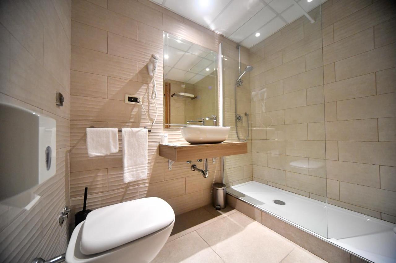 Palace Inn Rome Fiano Fiano Romano Exterior photo