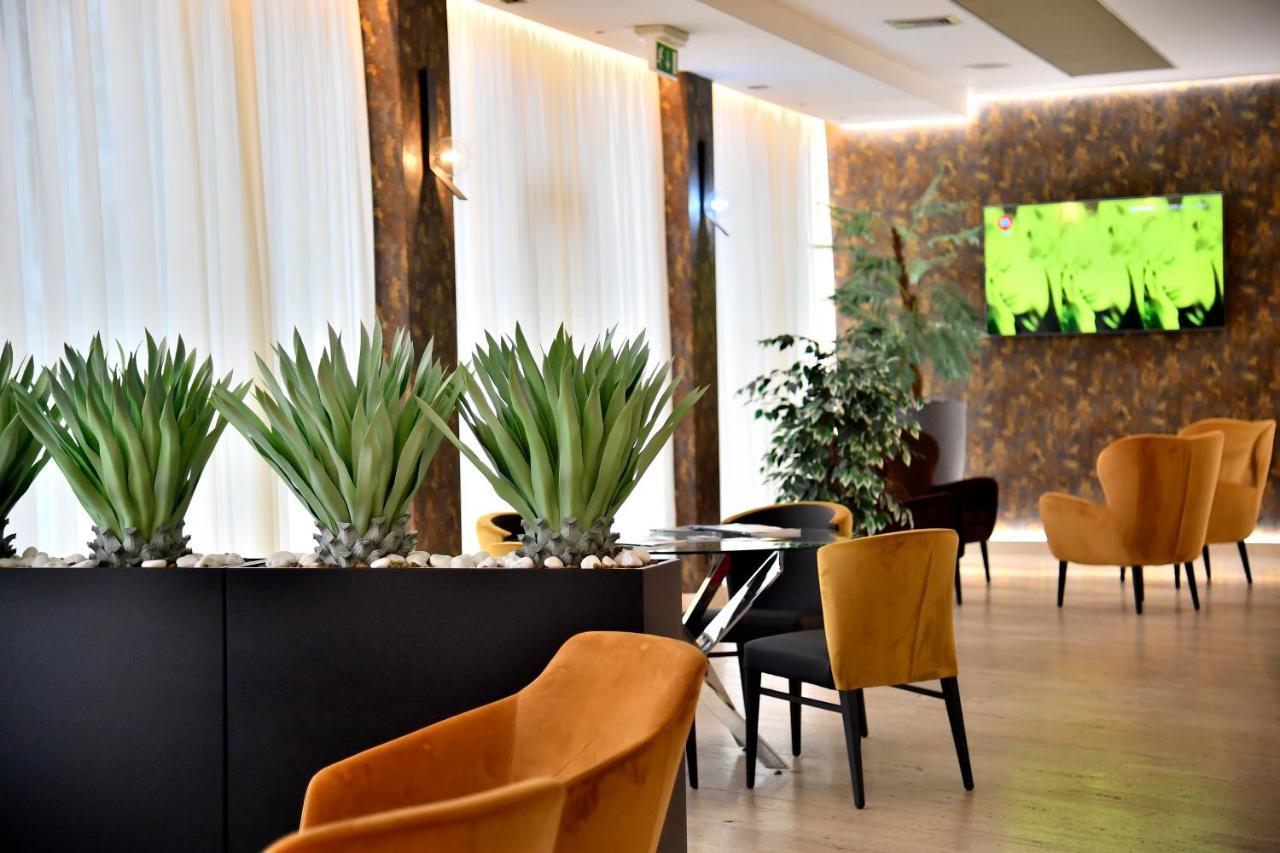 Palace Inn Rome Fiano Fiano Romano Exterior photo