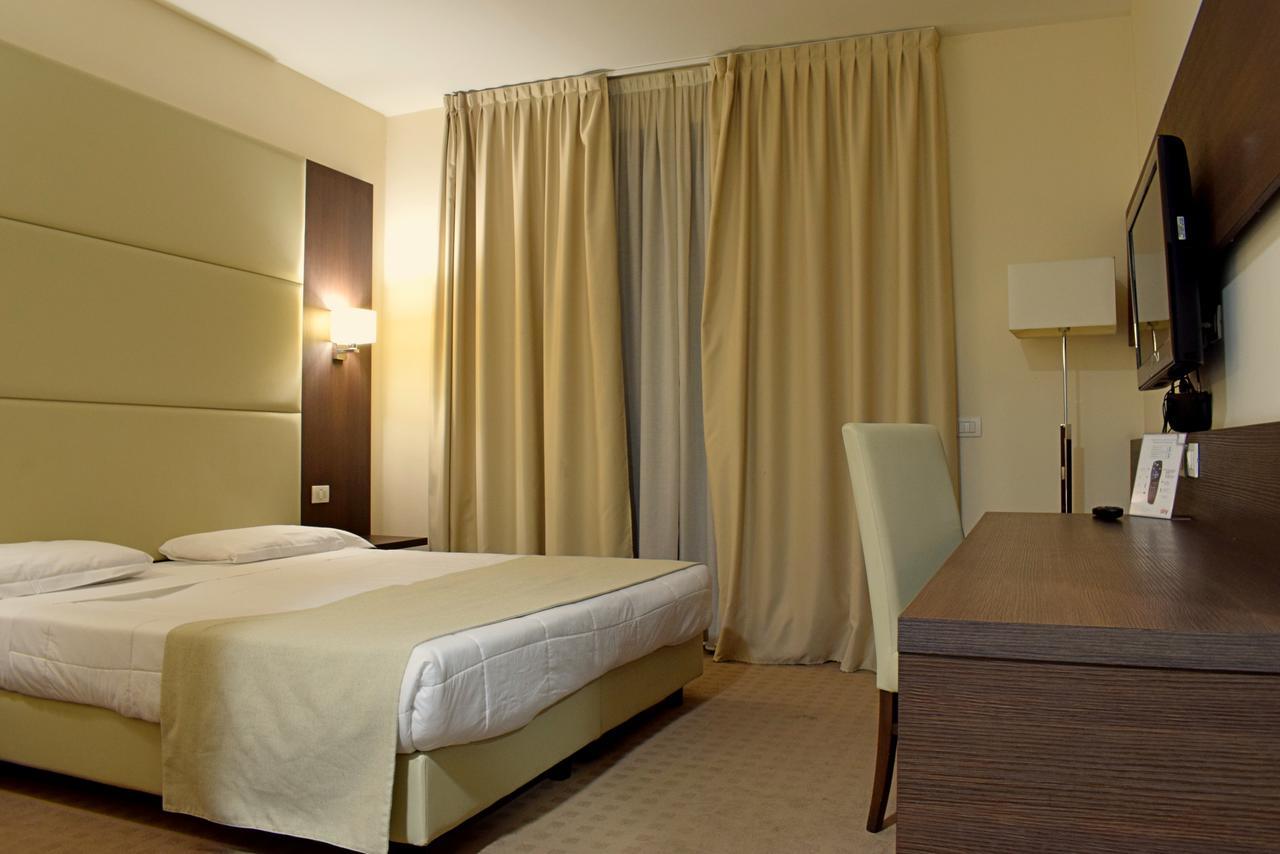 Palace Inn Rome Fiano Fiano Romano Exterior photo